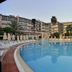 Seaden Corolla Hotel